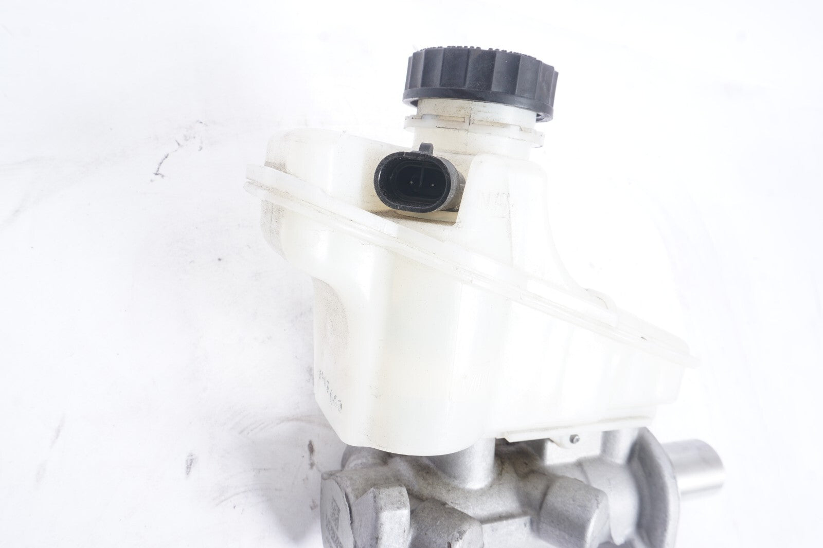 2014 - 2021 Maserati Ghibli Power Brake Master Cylinder OEM
