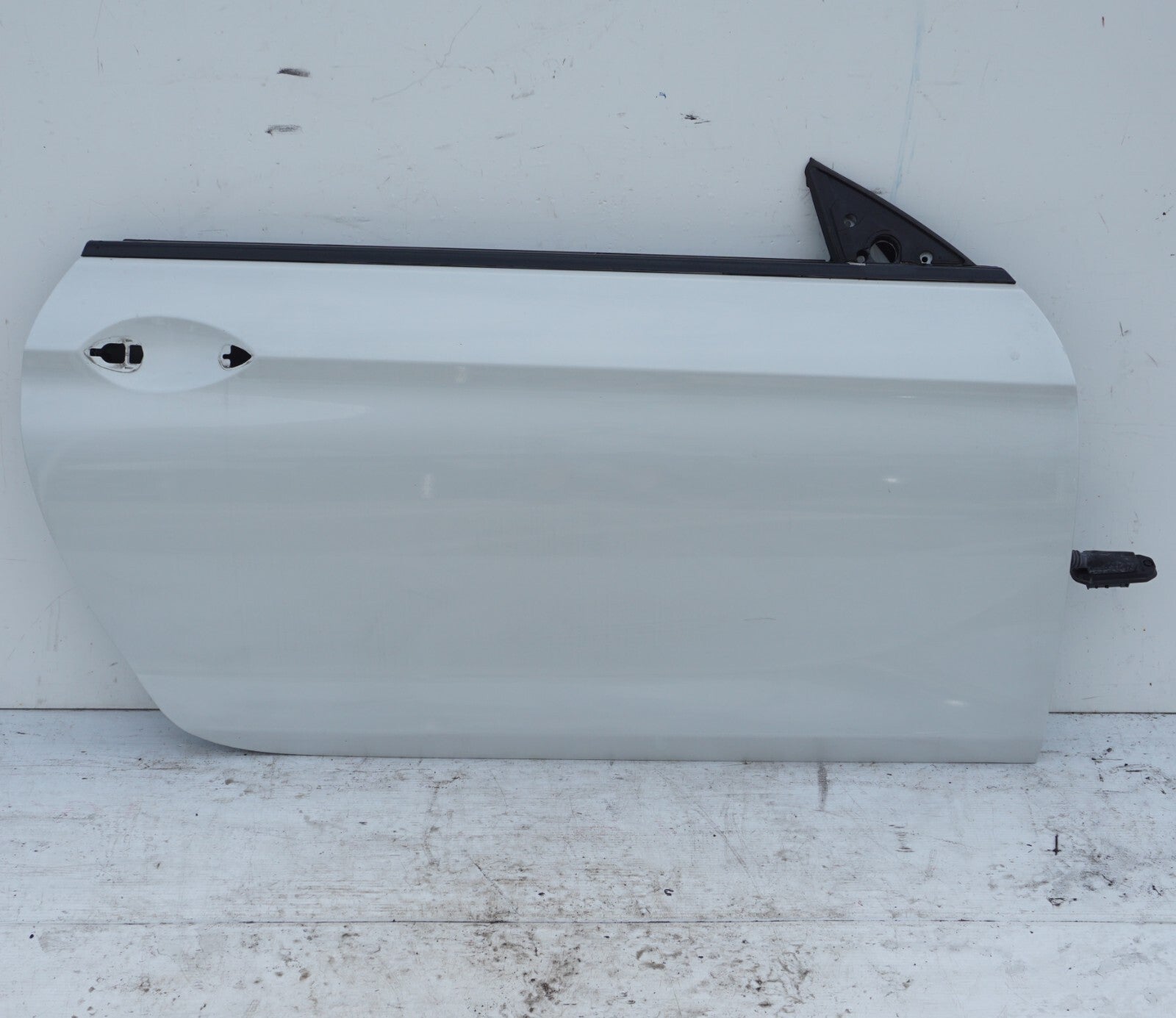 2012 - 2018 BMW 650i 640i Front Right Passenger Door Shell OEM