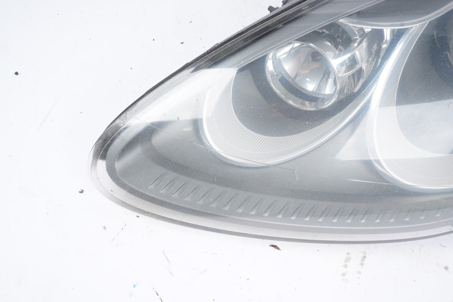 2011 - 2014 Porsche Cayenne 958 Headlight Left Driver Side Halogen OEM