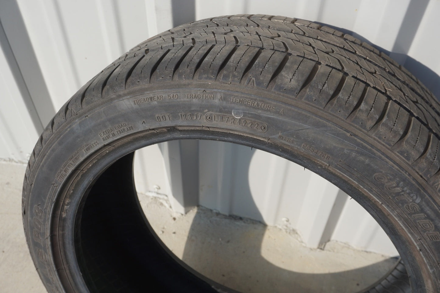 Used 235/60R18 Sumitomo HTR A/S P03 107V - 7 mm