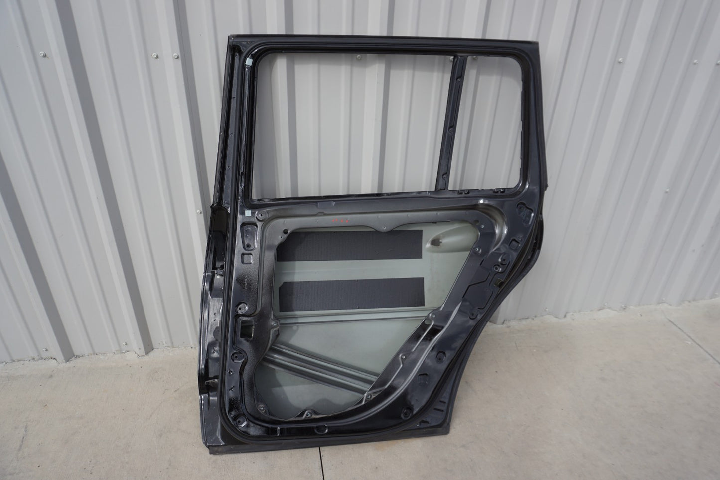 13-16 Mercedes X166 W166 ML GL GLS Rear Right Passenger Side Door Shell OEM