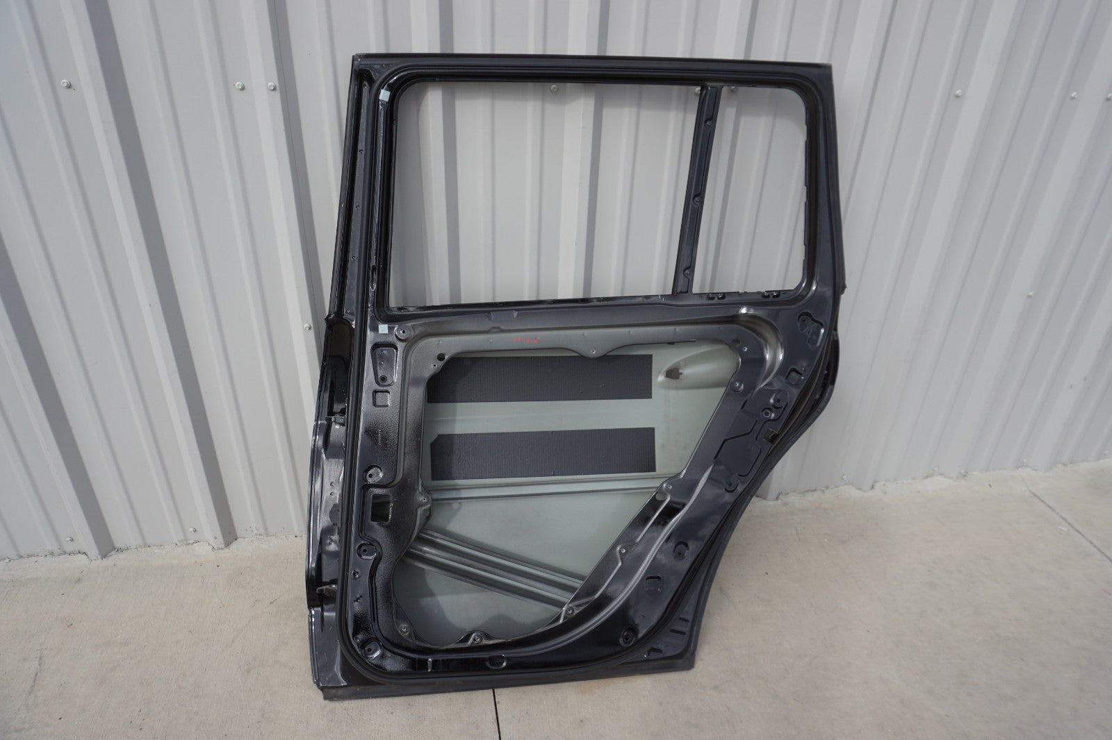 13-16 Mercedes X166 W166 ML GL GLS Rear Right Passenger Side Door Shell OEM