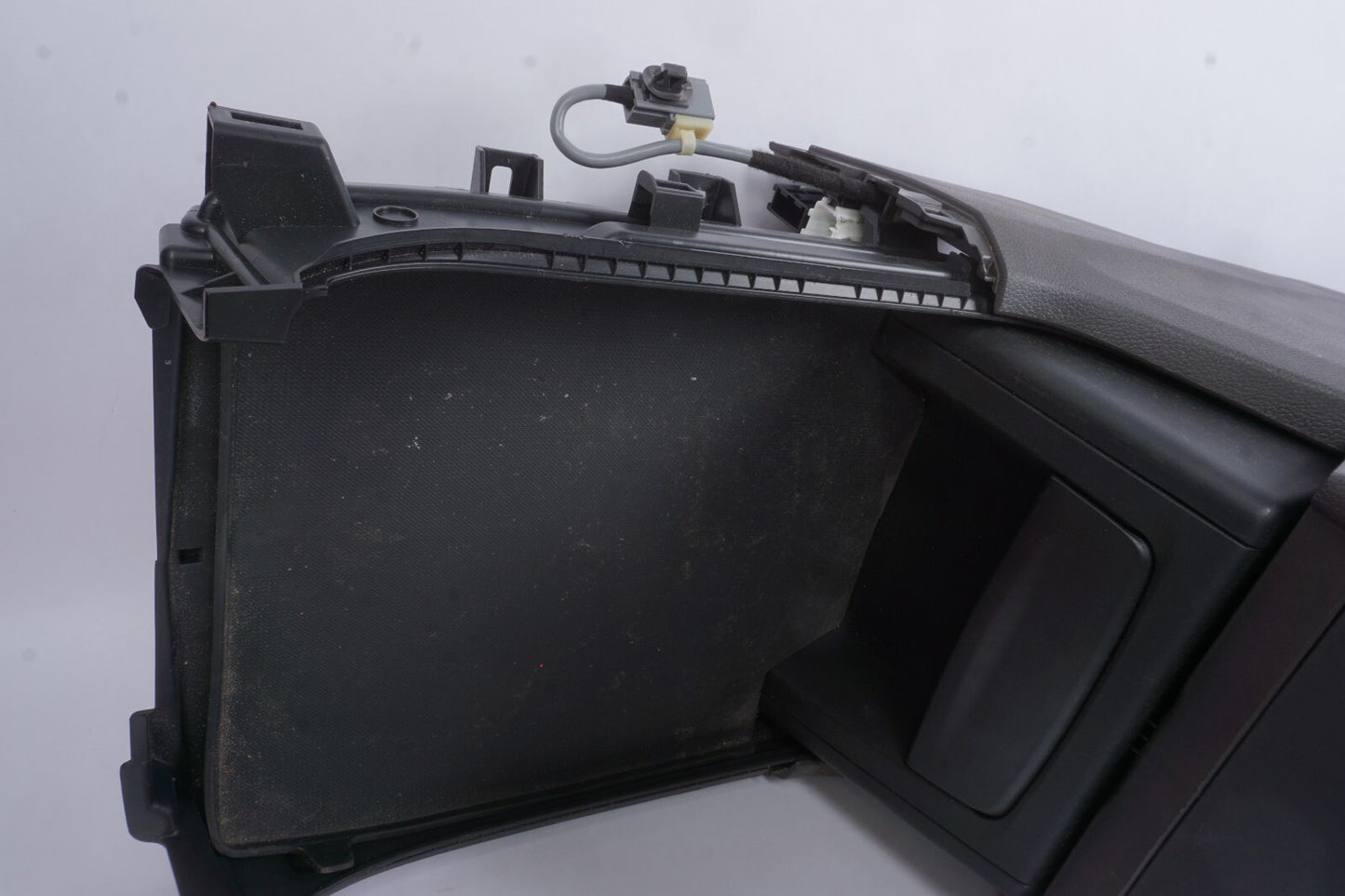 18 - 20 Honda Odyssey Front Center Console Trim Panel OEM