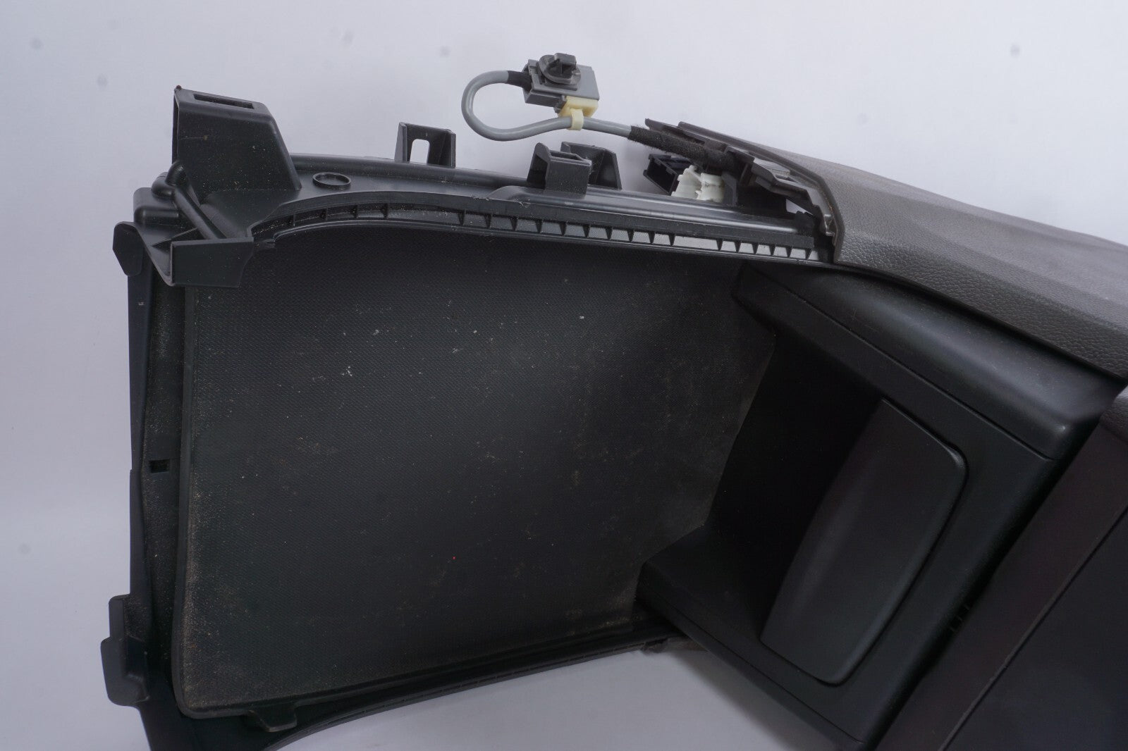 18 - 20 Honda Odyssey Front Center Console Trim Panel OEM