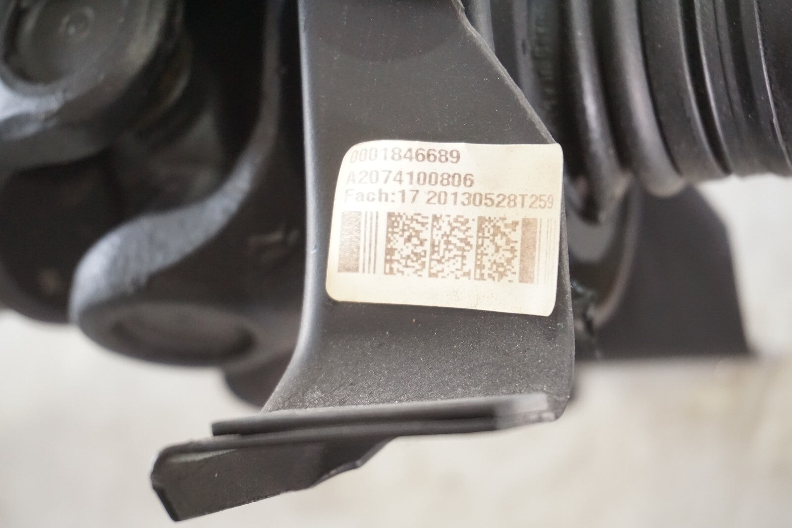 12-16 Mercedes W207 E350 C350 Rear Driveshaft  Propeller 2074100806 OEM