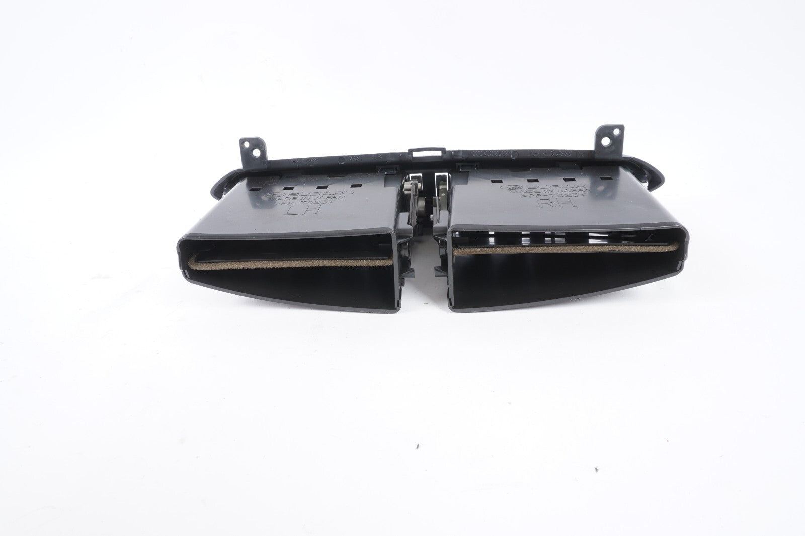 2013 - 2016 Subaru BRZ DASH CENTER AC HEATER AIR VENT  OEM