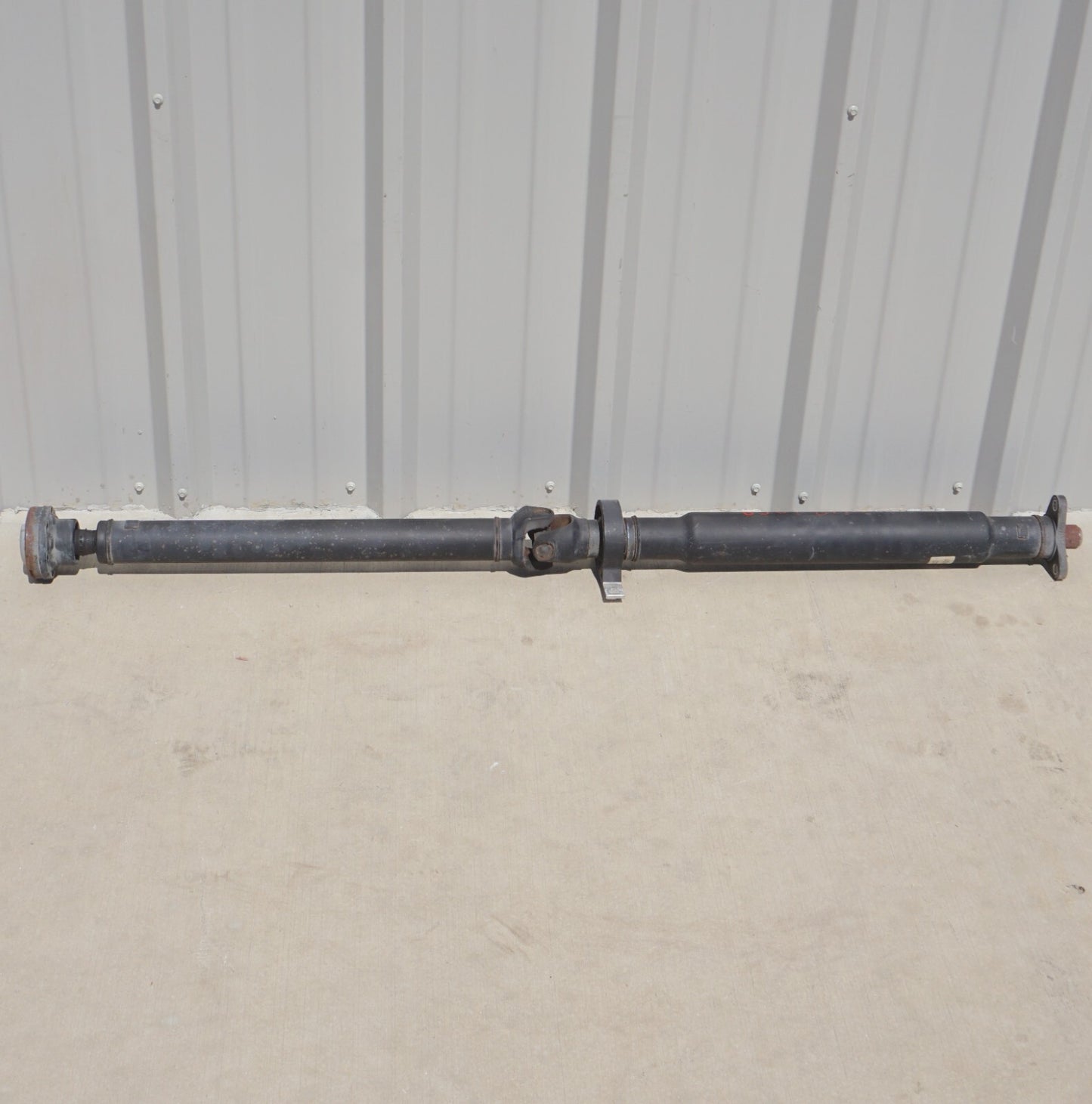 2006 - 2010  BMW 650i E63 E64 AT Rear Driveshaft Propeller 7557152 OEM