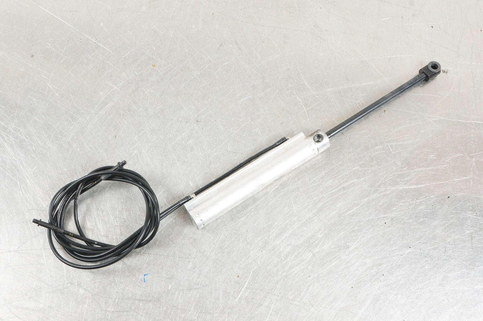 06-13 VOLVO C70 CONVERTIBLE ROOF TOP HYDRAULIC  SHOCK LINE 13, 14