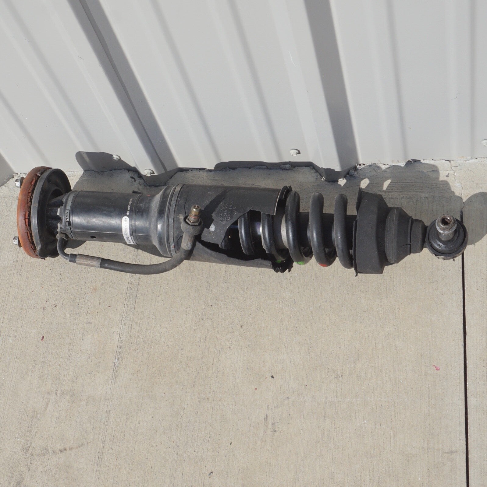 03-06 Mercedes R230 SL500 SL600 Front Right Hydraulic Shock Strut Absorber OEM