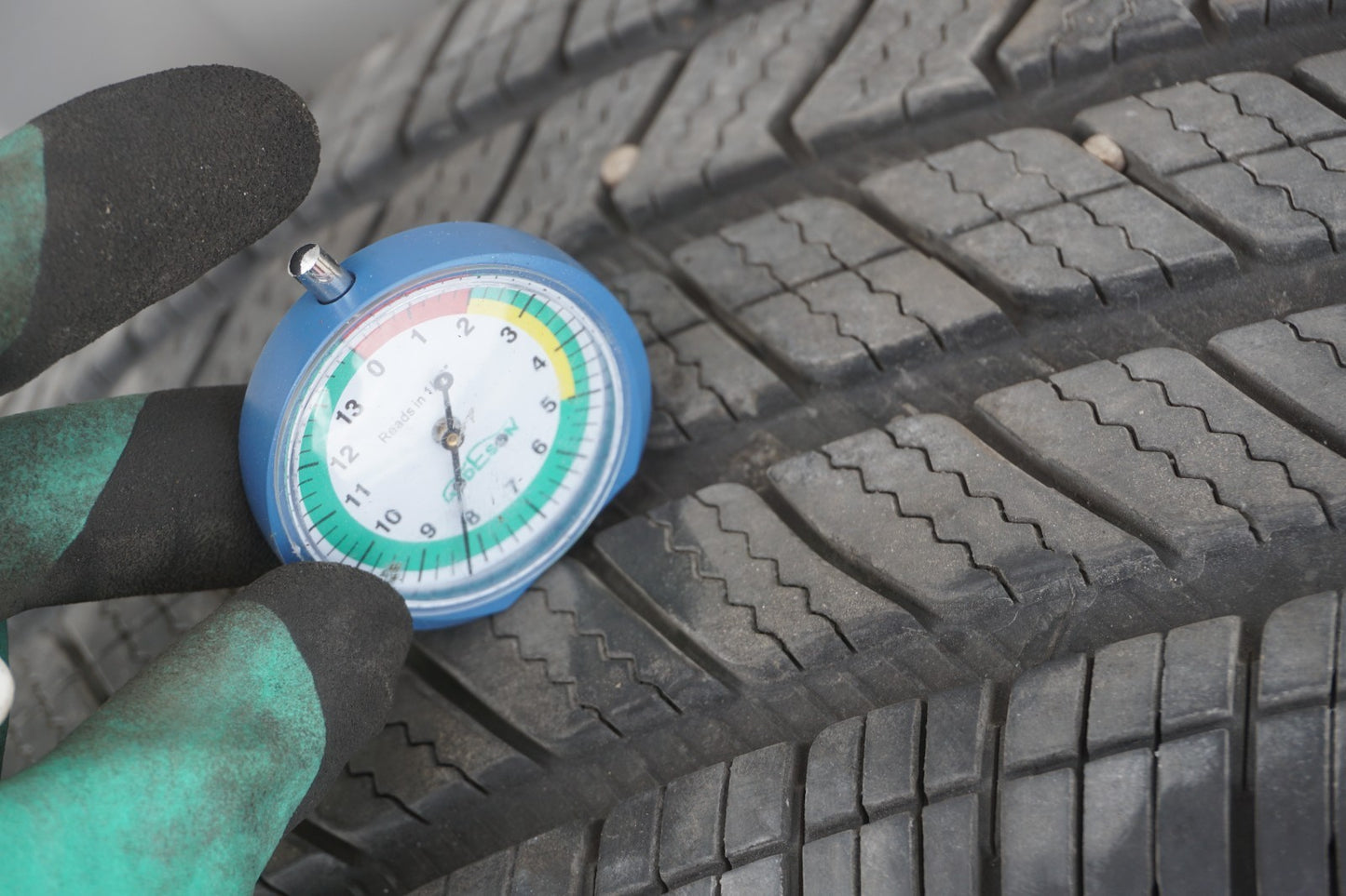Used 235/40R18 Bridgestone Turanza Quiet Track 95V - 8/32