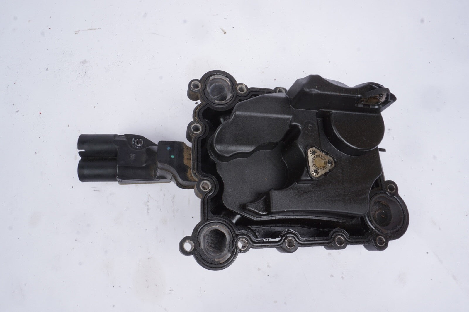 12-15 AUDI A6 A7 C7 3.0L ENGINE MOTOR OIL AIR SEPARATOR VALVE OEM