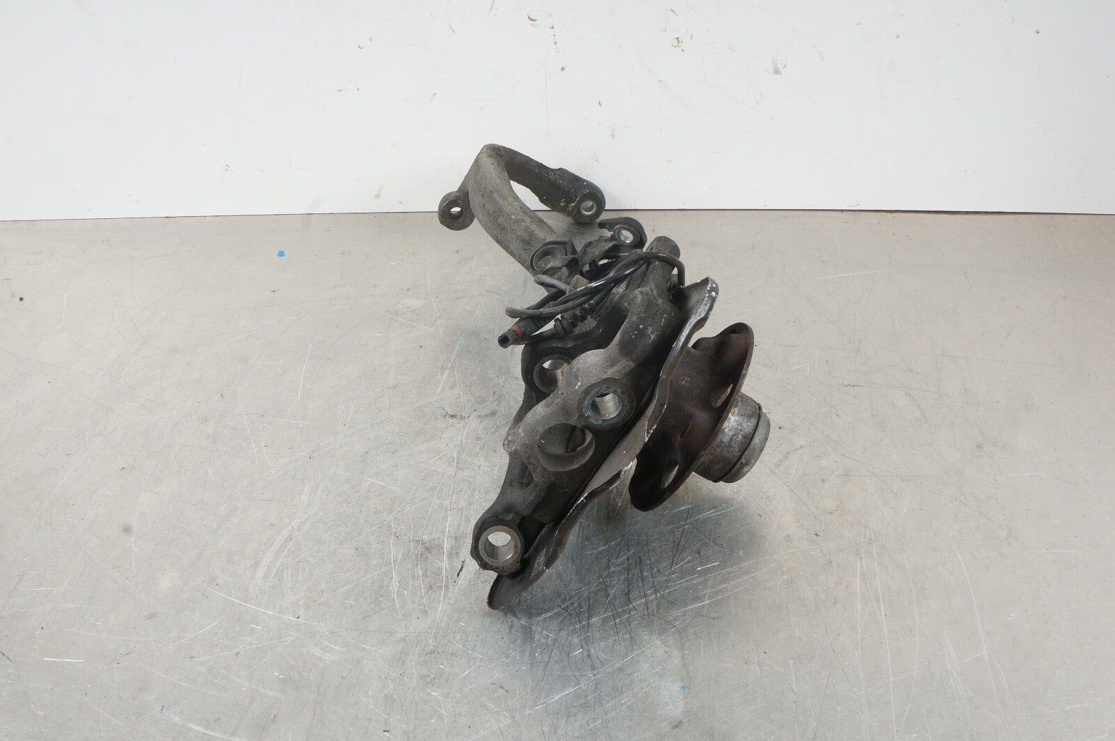 07-14 Mercedes W216 CL550 S550 Front Right Wheel Carrier Spindle Knuckle Hub RWD