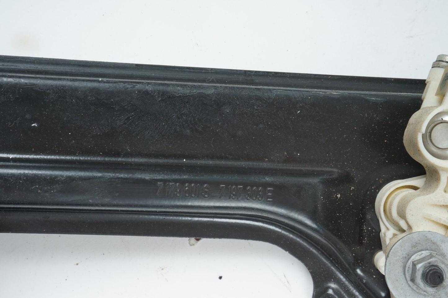 2008 - 2013 BMW X6 REAR LEFT DRIVER SIDE WINDOW REGULATOR & MOTOR OEM