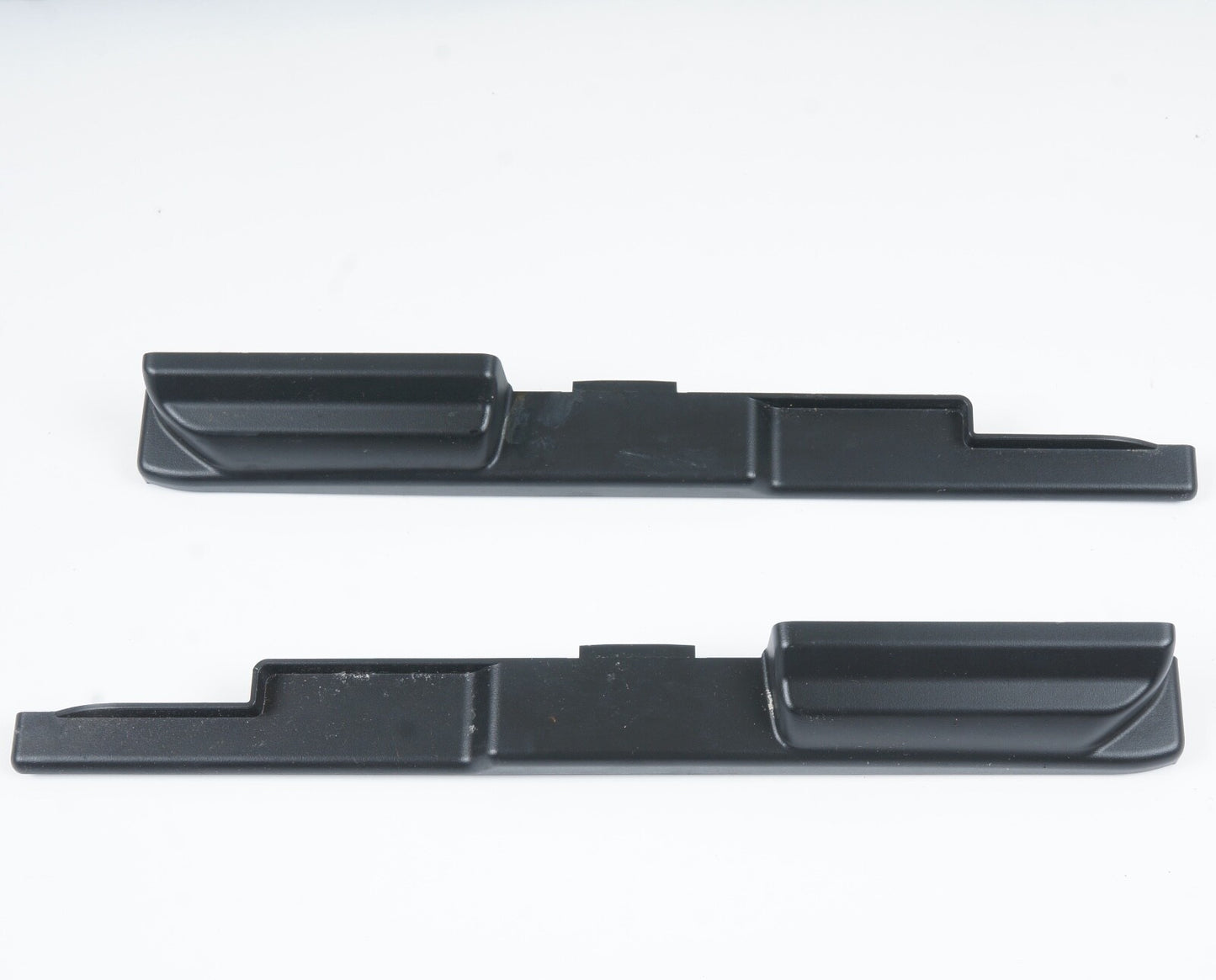 11-20 BENTLEY MULSANNE FRONT LEFT RIGHT SEAT COVER PANEL