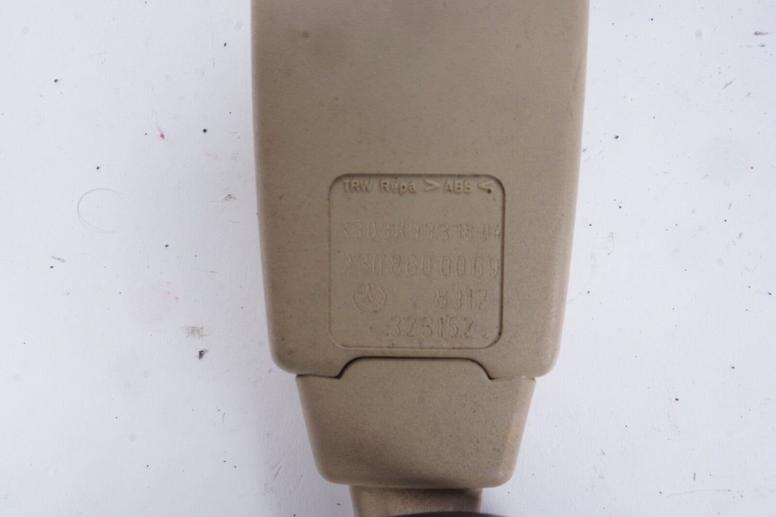 03-06 Mercedes SL550 R230 Right Passenger Side Seat Belt Buckle 2308600069 Oem