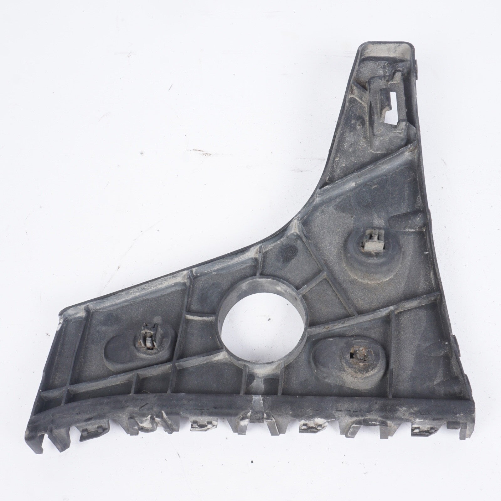 2012-2018 AUDI A7 QUATTRO 4G8 REAR RIGHT SIDE BUMPER OUTER GUIDE BRACKET OEM