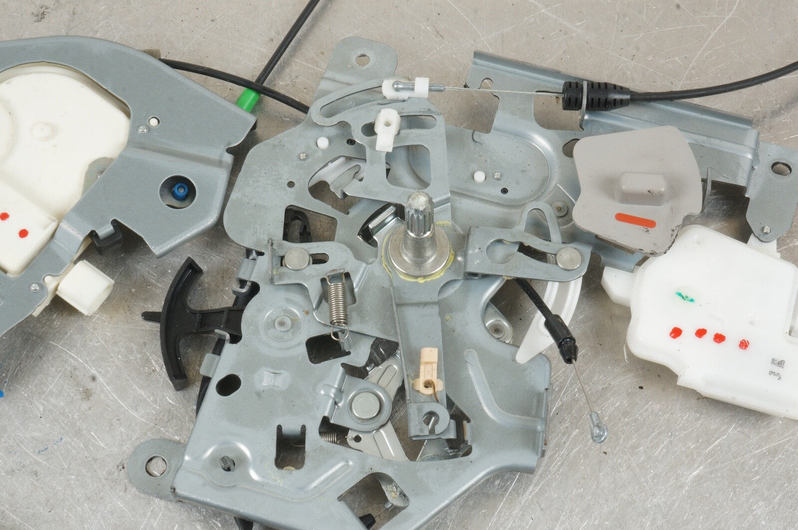 2011-2017 Nissan Quest  REAR RIGHT SIDE DOOR LOCK LATCH ACTUATOR MOTOR ASSEMBLY