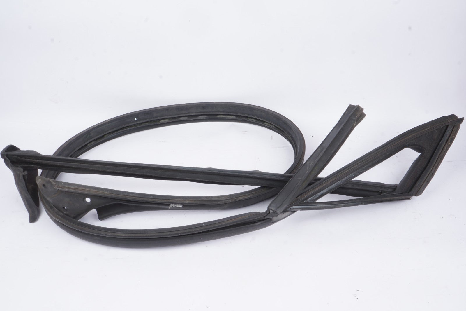 2011 - 2017 Mercedes E350 E400 E550 Right Window Seal OEM