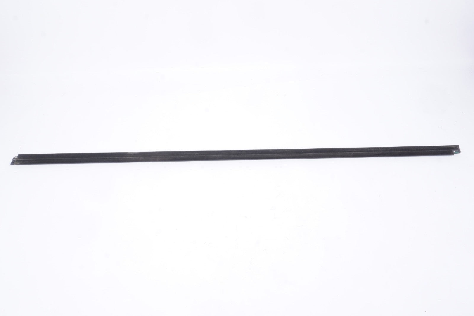 2014-2020 BMW 4728i 430I 435i FRONT RIGHT PASSENGER DOOR WINDOW BELT MOLDING OEM