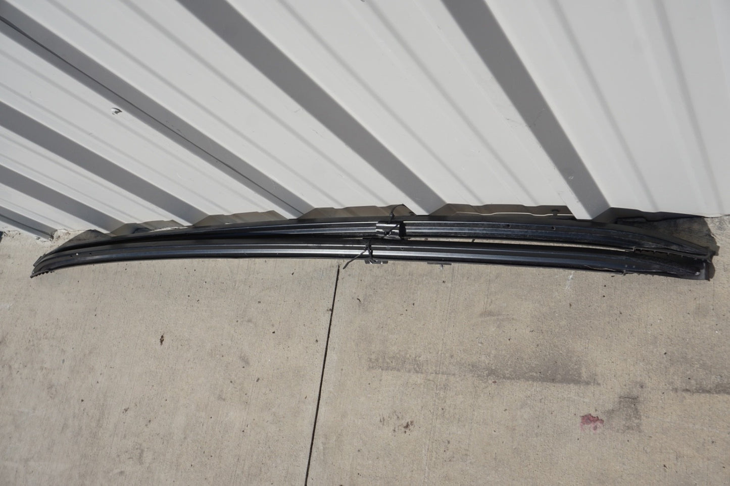 2017 - 2023 Alfa Romeo Q4 Stelvio Right And Left Luggage Roof Rails OEM