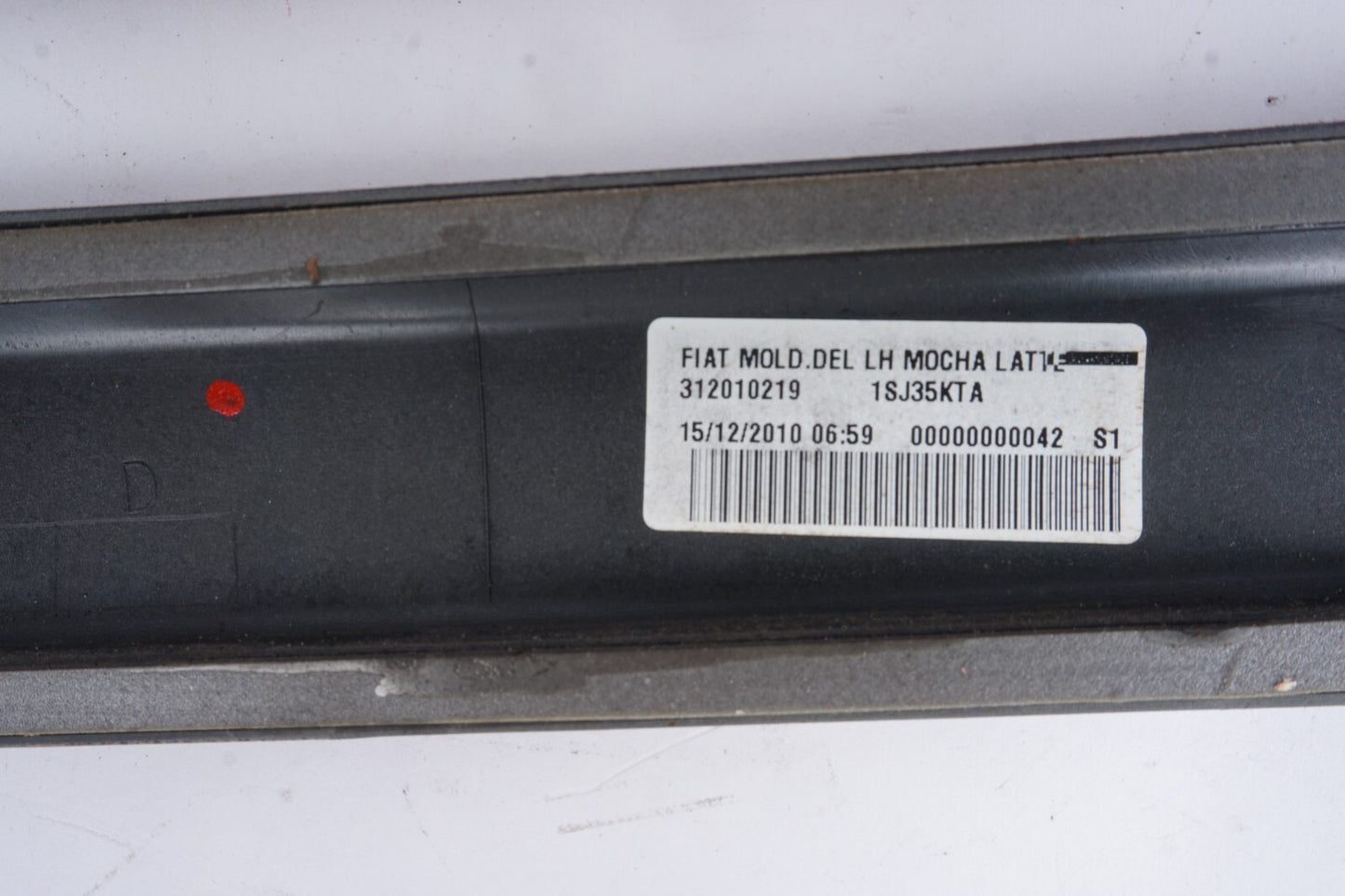 2012 - 2017 Fiat 500 Front Door Molding Left & Right OEM