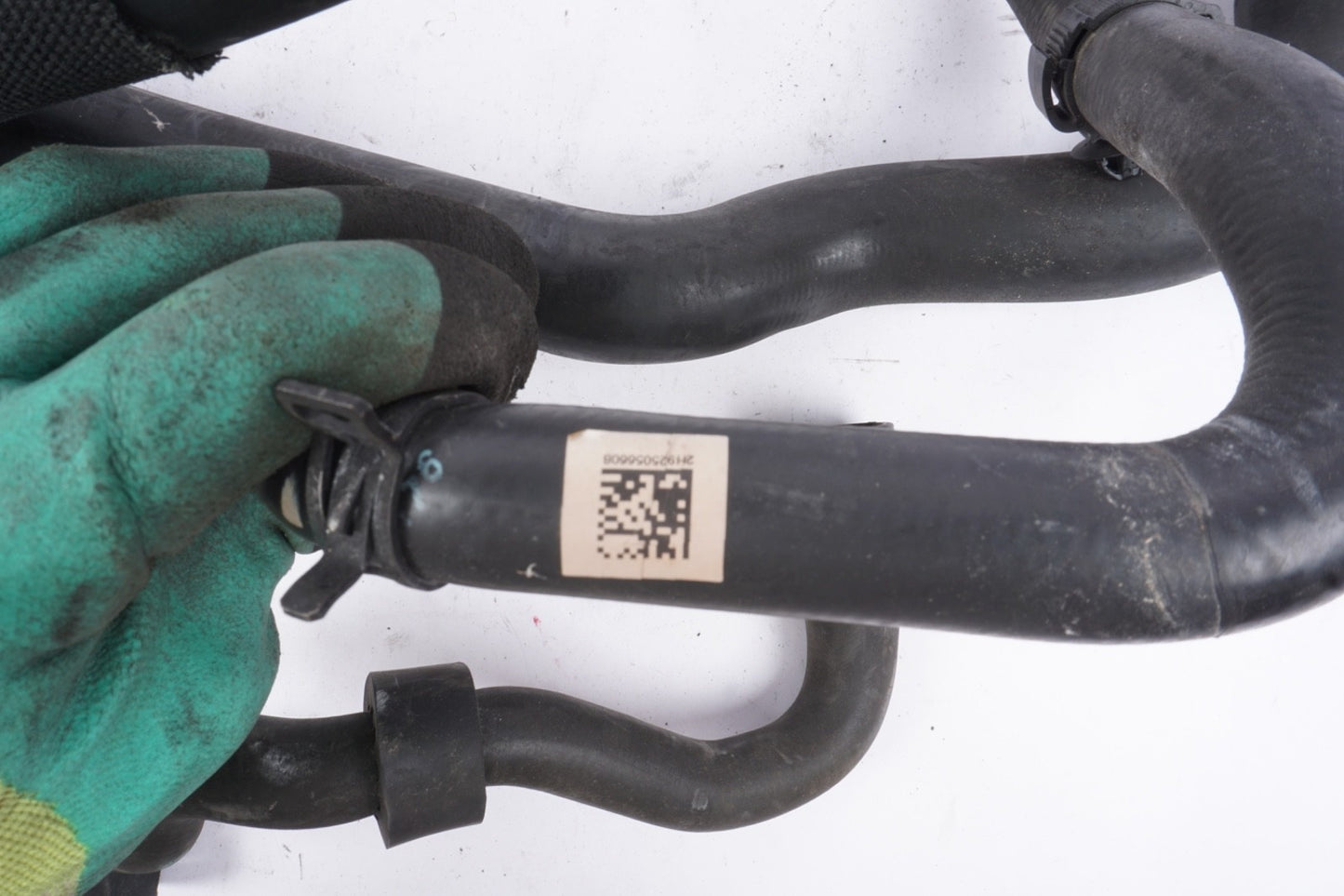 2018 - 2023 BMW X2 F39 2.0L RADIATOR COOLANT WATER OUTLET HOSE TUBE OEM 7617374