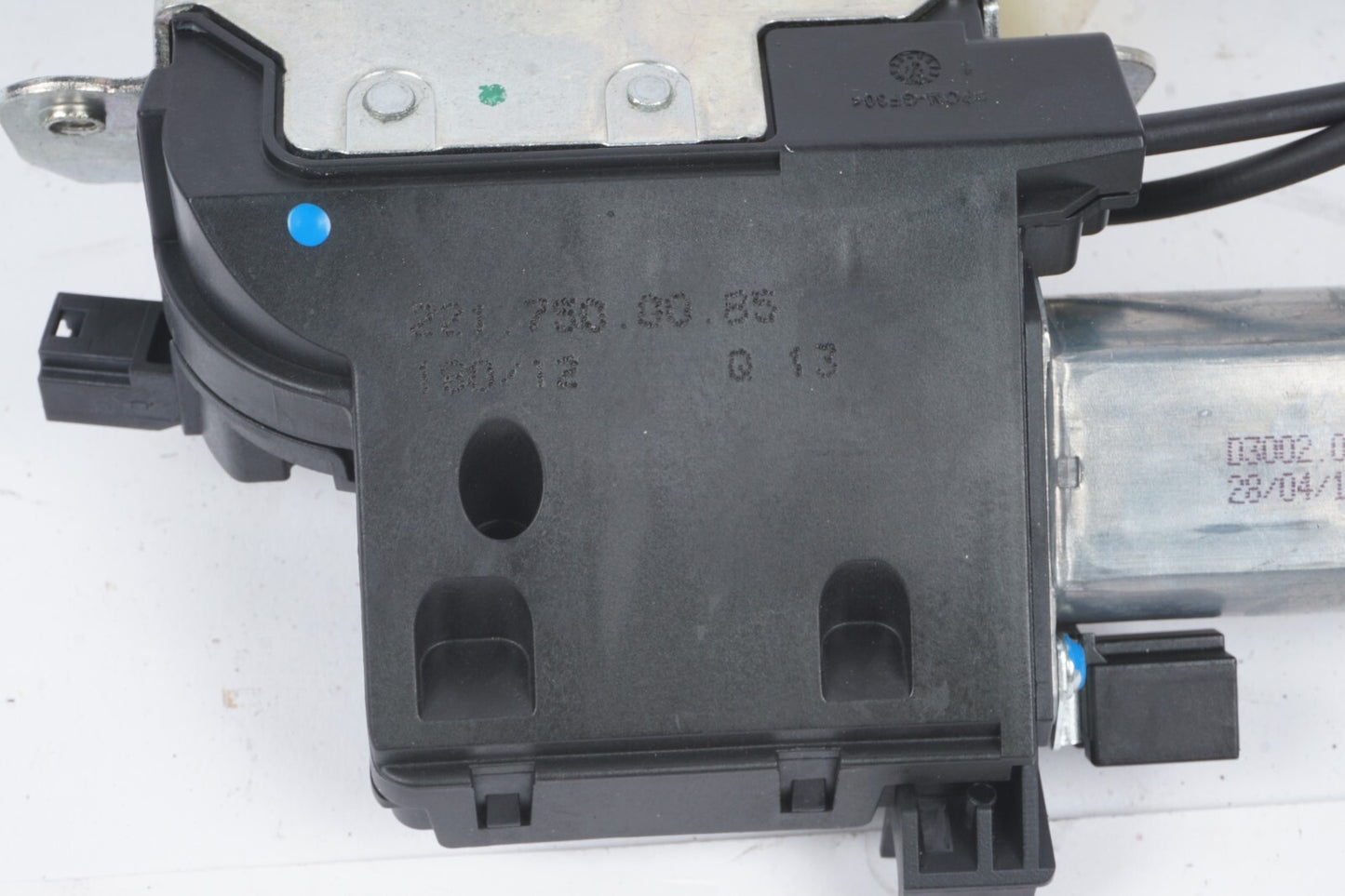 07-13 Mercedes W221 S550 CL600 S400 Rear Trunk Lid Latch Lock Actuator OEM