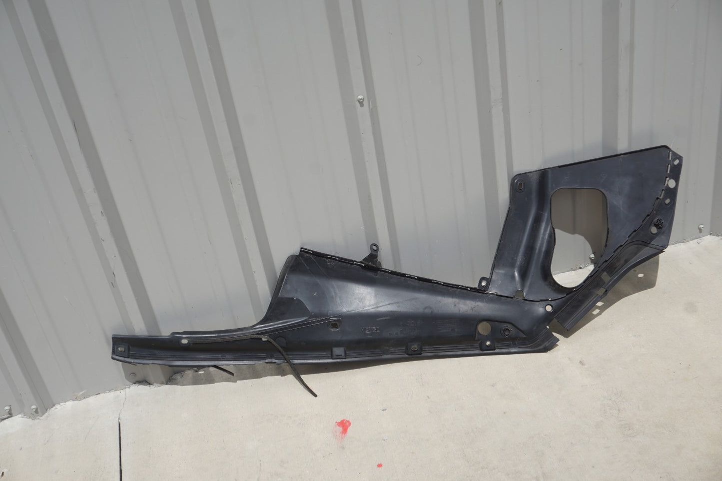 2012 - 2018 BMW 650i HOOD BONNET LEFT DRIVER SIDE SEAL STRIP COVER OEM