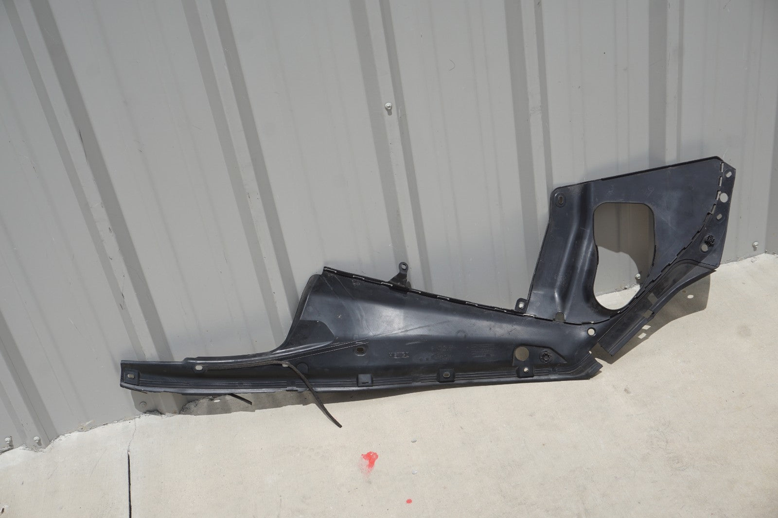2012 - 2018 BMW 650i HOOD BONNET LEFT DRIVER SIDE SEAL STRIP COVER OEM