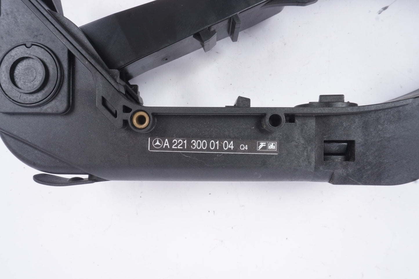 2007-2013 Mercedes-Benz S400 S550 Gas Accelerator Throttle Pedal A2213000104 OEM
