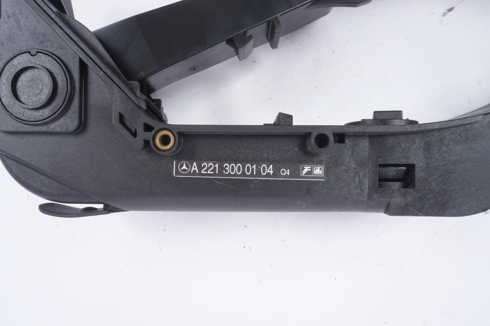2007-2013 Mercedes-Benz S400 S550 Gas Accelerator Throttle Pedal A2213000104 OEM
