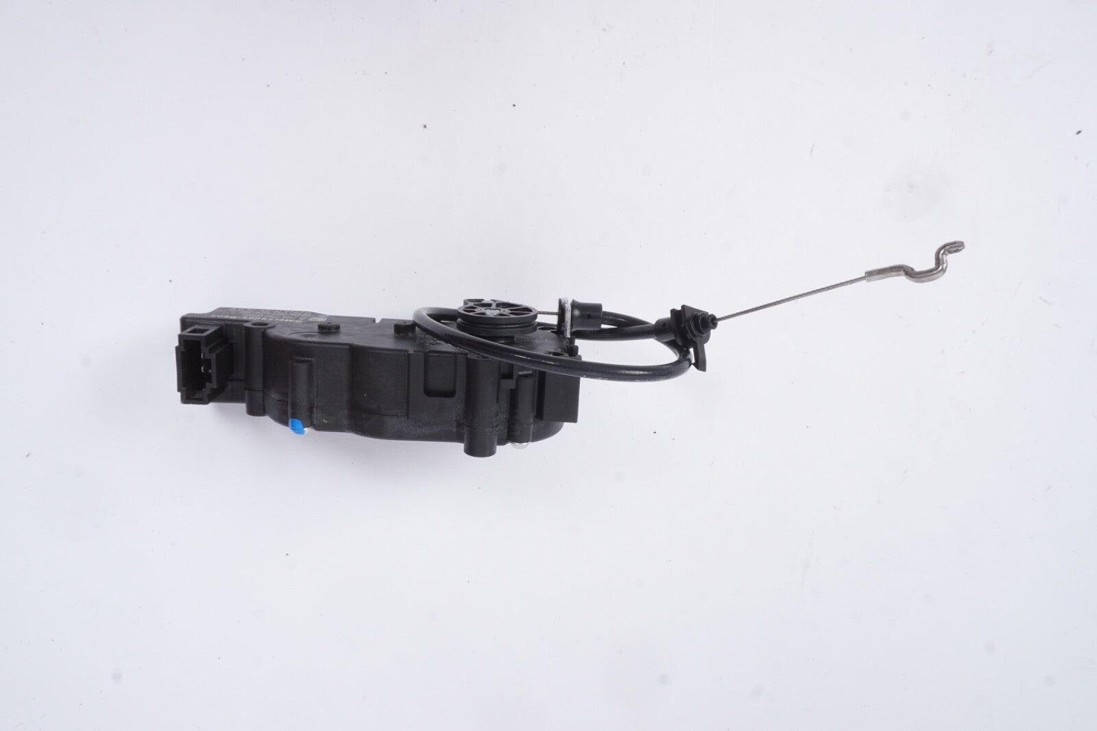 2015-2020 MERCEDES GLA250 X156 LIFTGATE POWER MOTOR LOCK LATCH ACTUATOR OEM