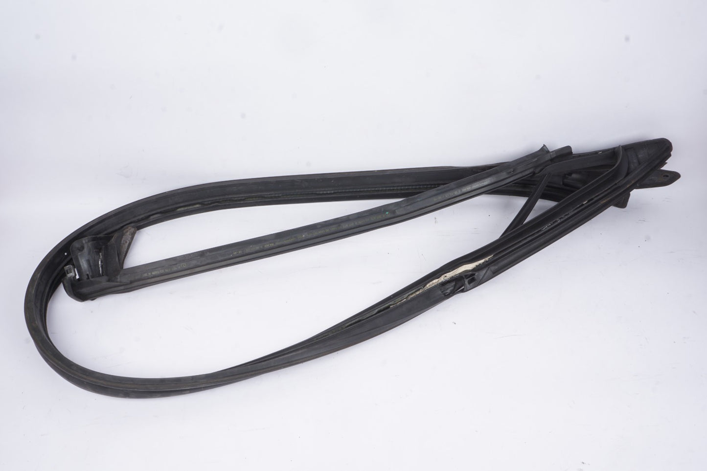 2011 - 2017 Mercedes E350 E400 E550 Right Window Seal OEM