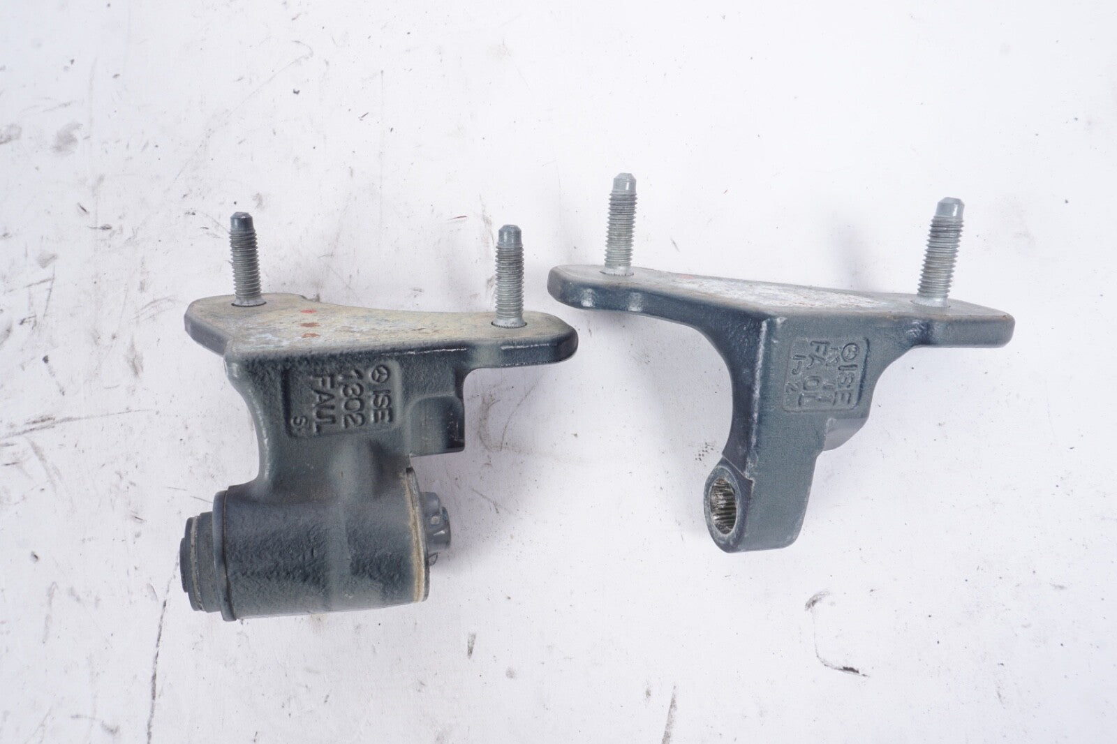 2008 - 2014 Mercedes-Benz C250 C350 C300 Door Hinges Front Left OEM
