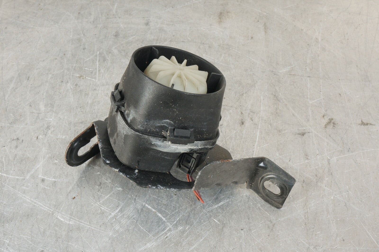 07-13 Mercede W221 S550 S63 AMG Anti Theft Alarm Horn Siren 2218701391 OEM