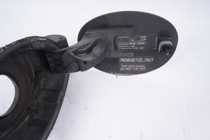 2003 - 2006 MERCEDES SL500 R230 ROADSTER GAS LID FUEL FILLER HOUSING LID
