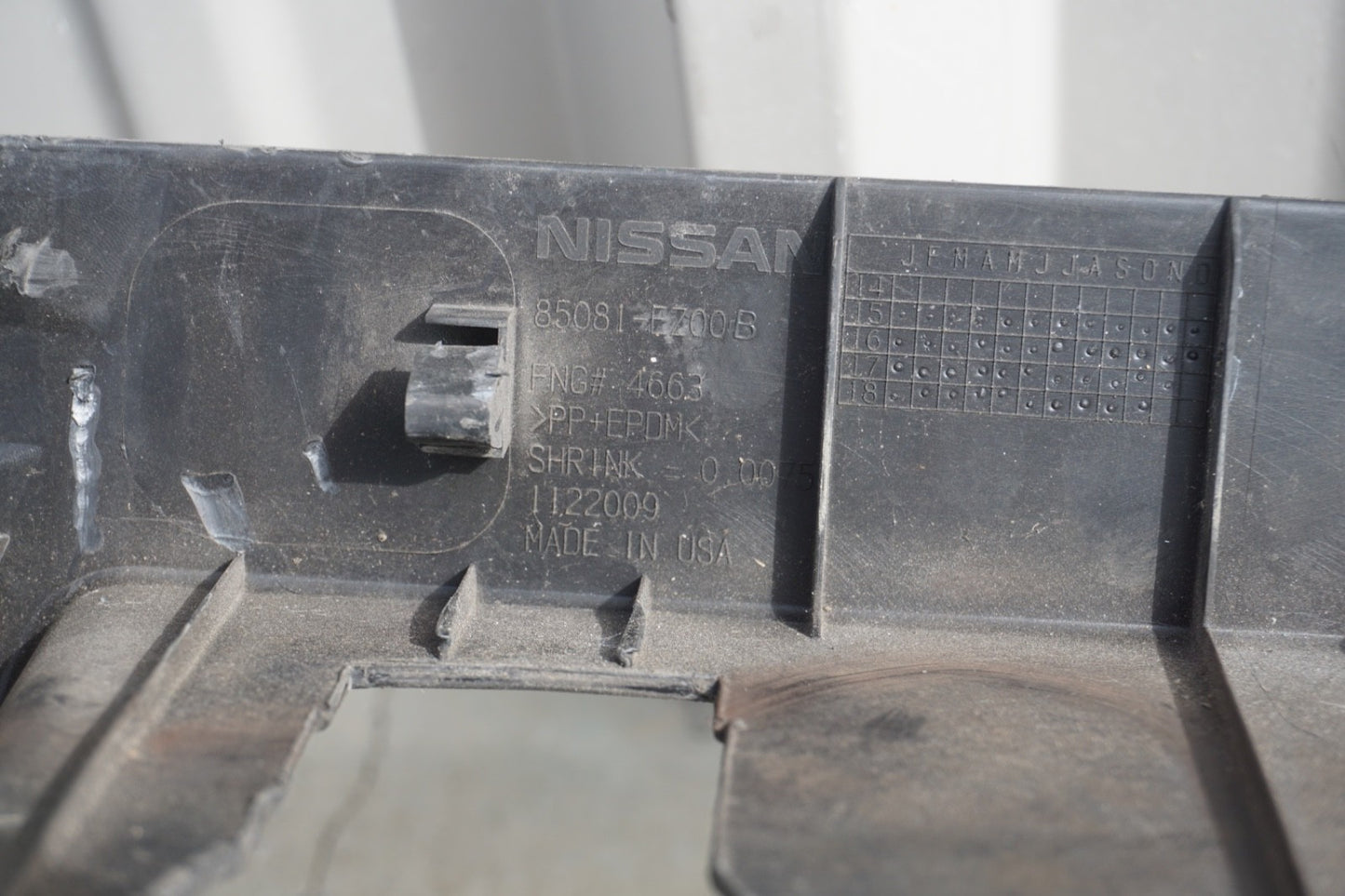 2016 - 2019 NISSAN Titan XD Rear Bumper Step Pad 85081-EZ00B OEM