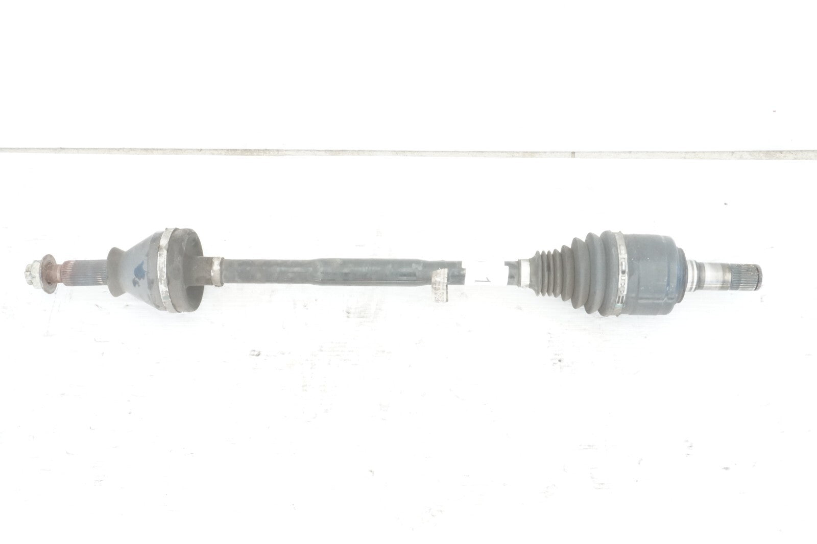 2014 - 2017 MASERATI QUATTROPORTE 3.0L REAR RIGHT PASSENGER SIDE AXLE SHAFT OEM