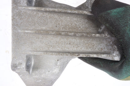 2014 - 2017 MERCEDES S550 W222 RWD  LEFT ENGINE MOUNT SUPPORT BRACKET OEM