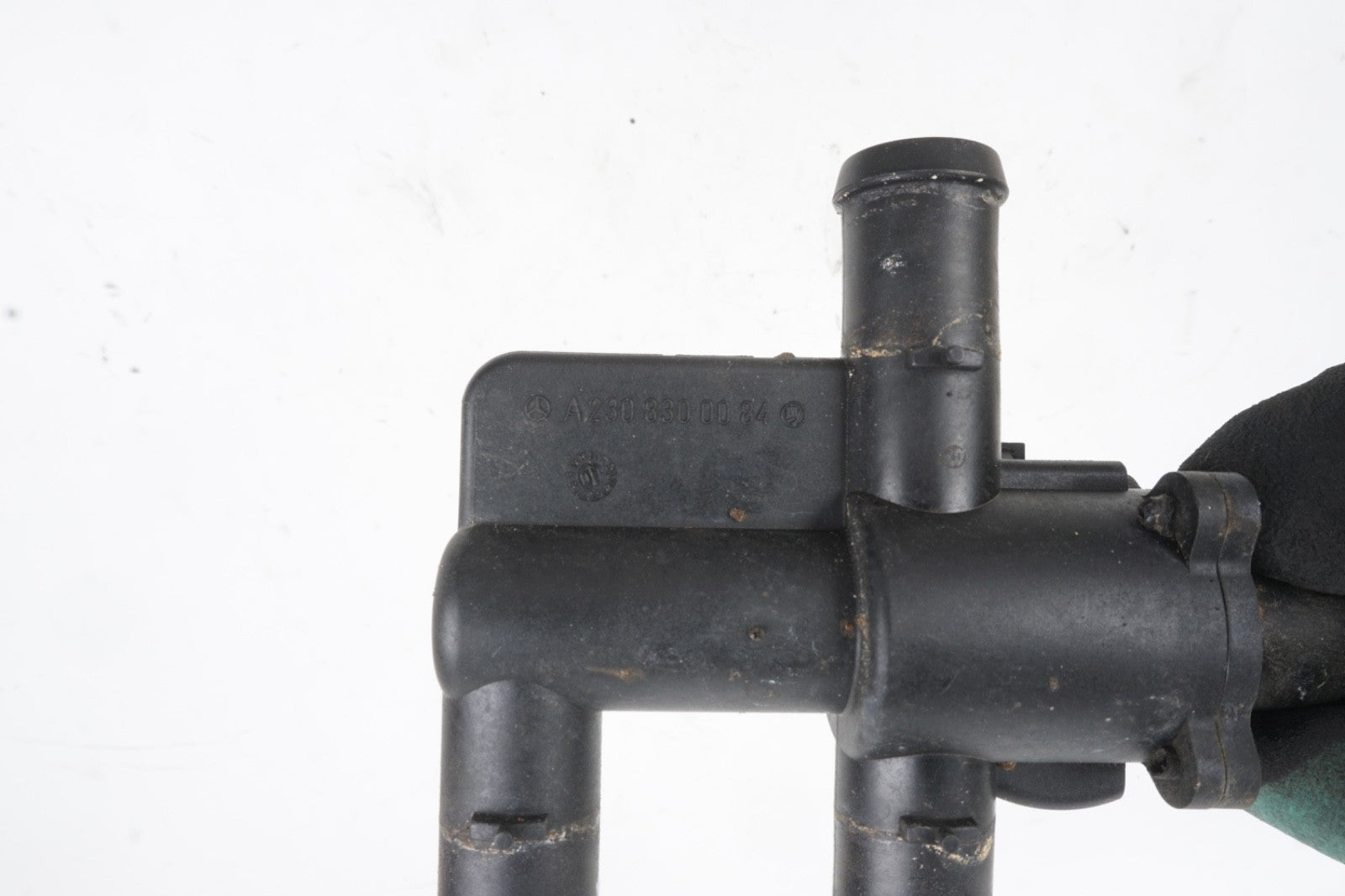03-12 MERCEDES R230 SL-CLASS HEATER CONTROL VALVE 2308300084 OEM