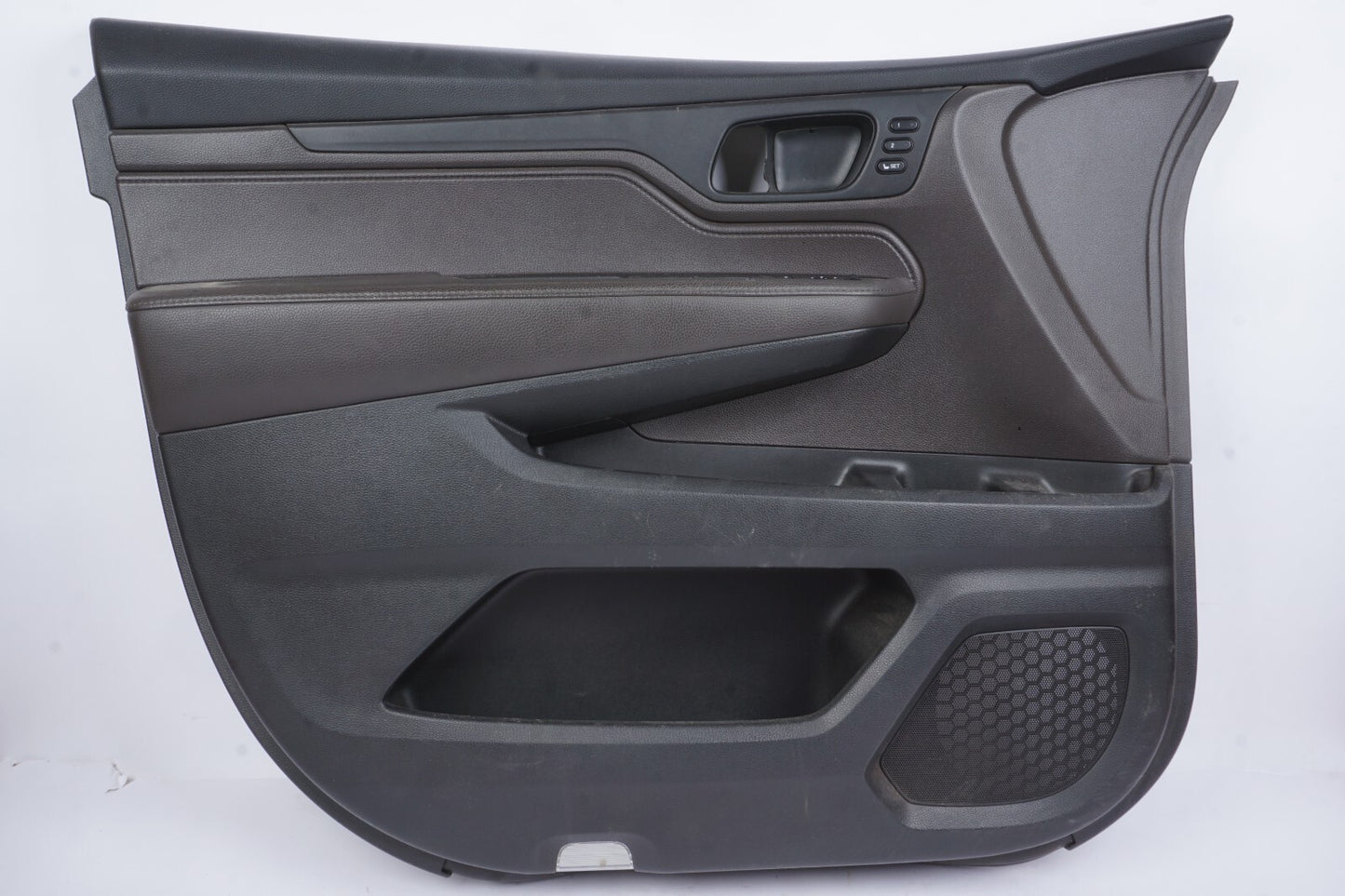 18 - 23 Honda Odyssey Front Left Driver Door Panel Trim OEM