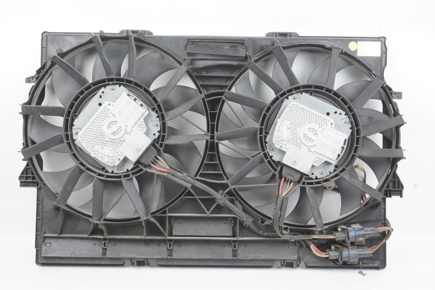 2011 - 2018 Audi A8L A8 3.0l Radiator Cooling Fan & Shroud OEM