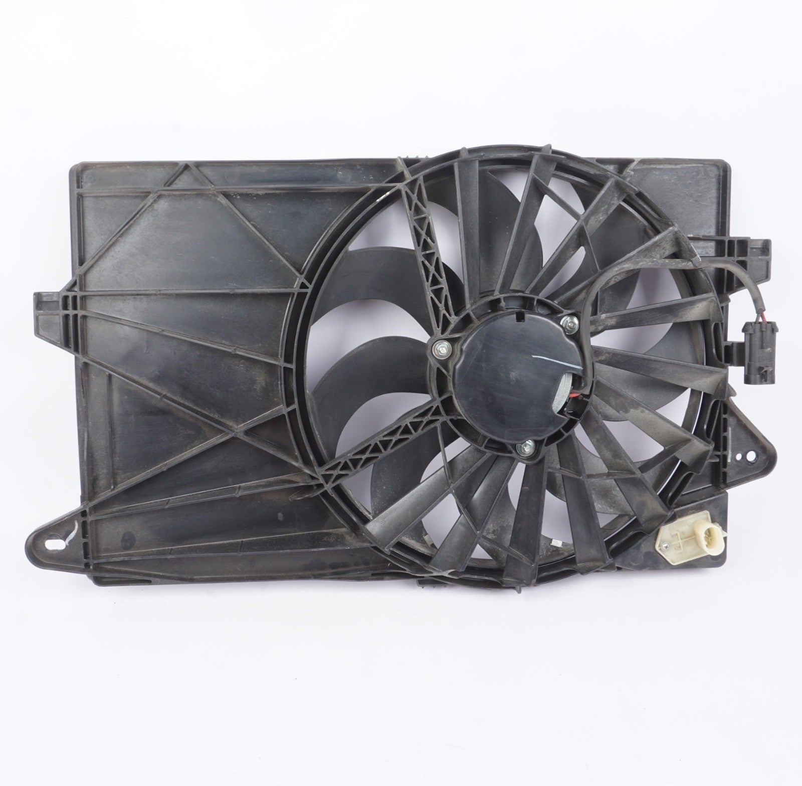 2012 - 2018 FIAT 500  FRONT RADIATOR COOLING FAN OEM  # 52014999AC