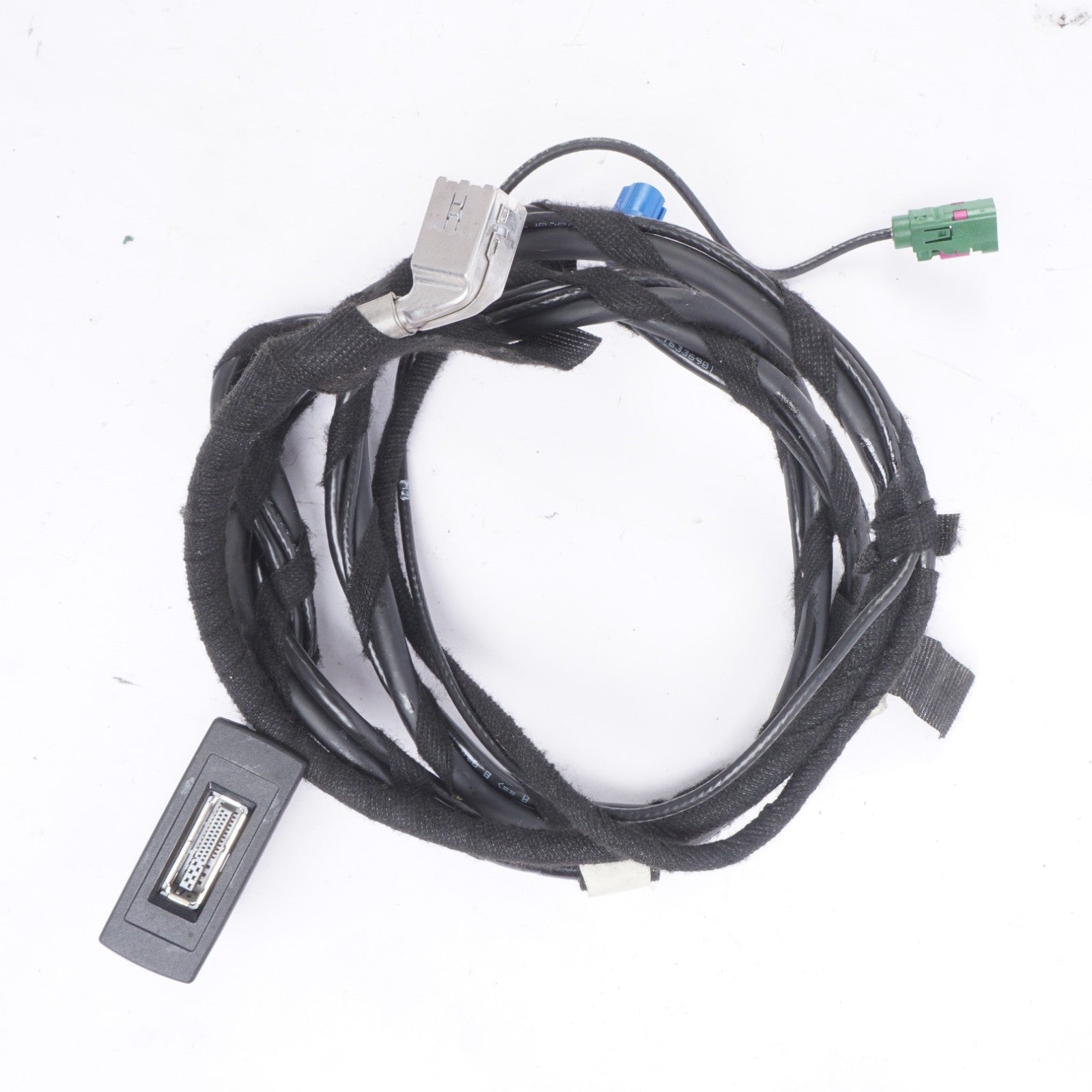 12-15 Mercedes C E W207 W204 CENTER CONSOLE USB PORT WITH WIRE HARNESS OEM