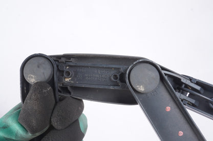 2010 2011 2012 2013 MERCEDES E350 E550 W212 SEDAN FRONT WINDSHIELD WIPER ARMS